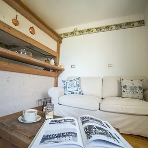 Ca' La Vedescia Bed & Breakfast